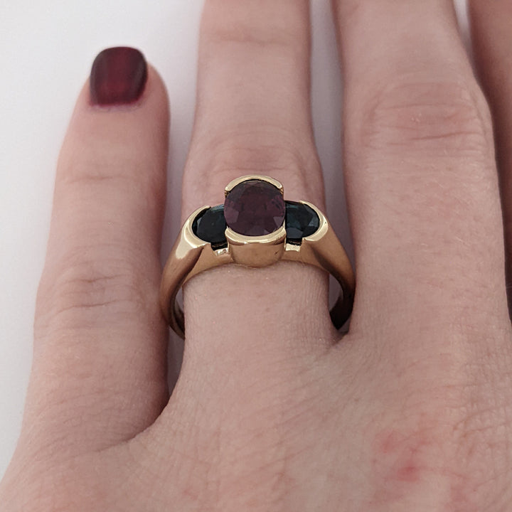 14K PINK TOURMALINE OVAL 6X8 WITH (2) HALF MOON BLUE TOURMALINE ESTATE RING 4.4 GRAMS