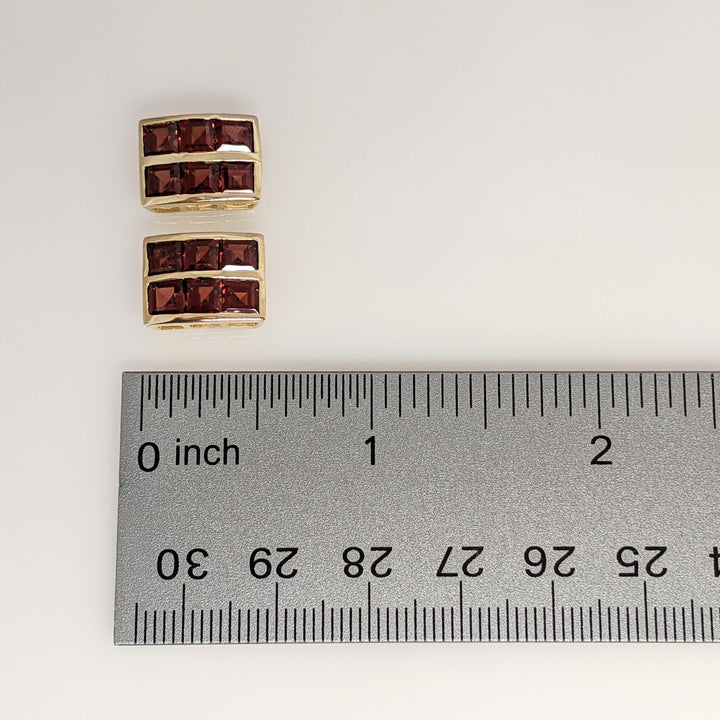 14K GARNET PRINCESS CUT (12) 4MM 2-ROW ESTATE EARRINGS 4.5 GRAMS