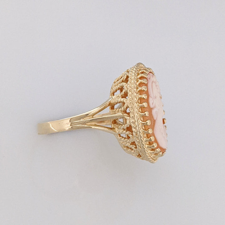 10K CAMEO OVAL 13X18 ESTATE RING 4.6 GRAMS