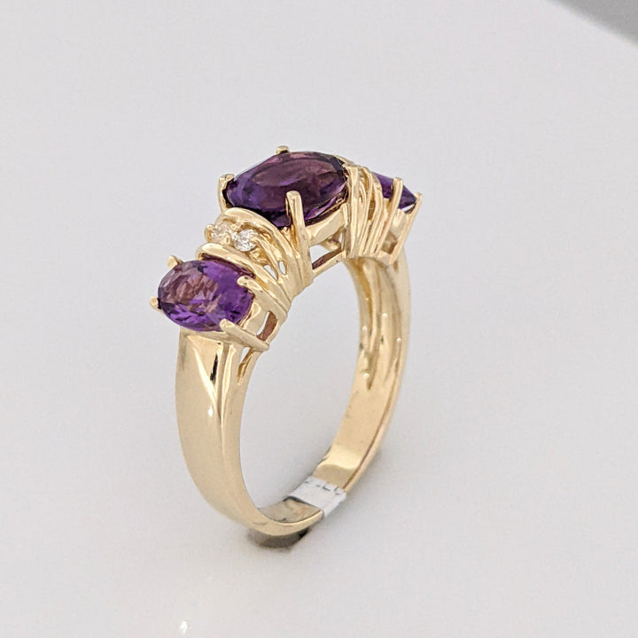 14K AMETHYST OVAL (1) 6X8 (2) 4X6 WITH (4) MELEE ESTATE RING 4.1 GRAMS