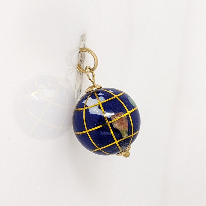 10K GLOBE 3D ESTATE PENDANT  1.5 GRAMS