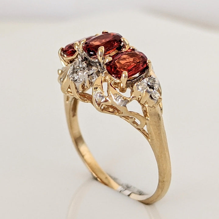 14K LAB CREATED SAPPHIRE ORANGE SAPPHIRE OVAL (3) WITH (12) MELEE ESTATE RING 3.8 GRAMS