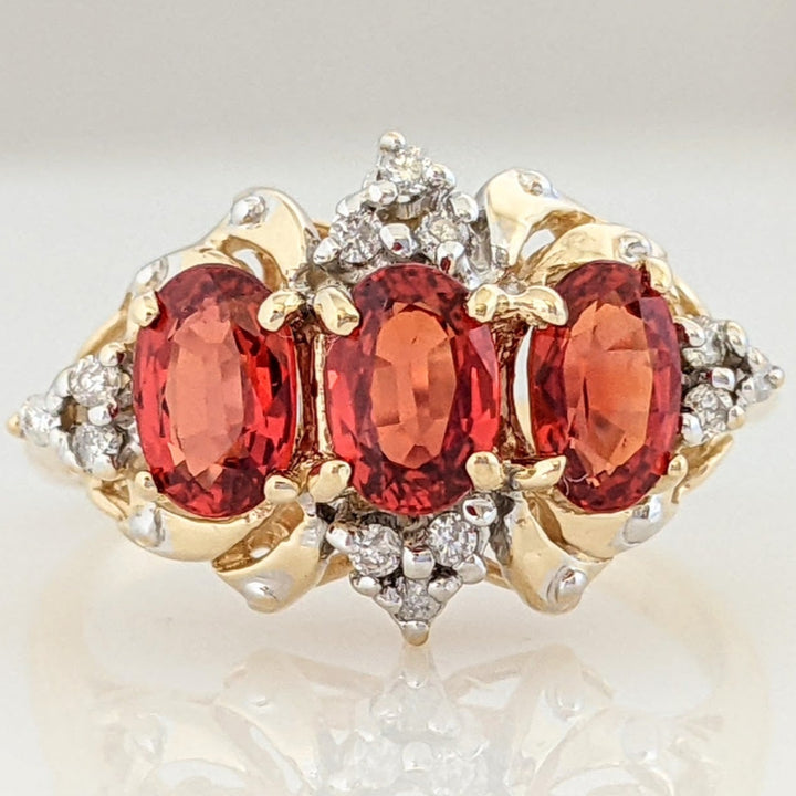14K LAB CREATED SAPPHIRE ORANGE SAPPHIRE OVAL (3) WITH (12) MELEE ESTATE RING 3.8 GRAMS