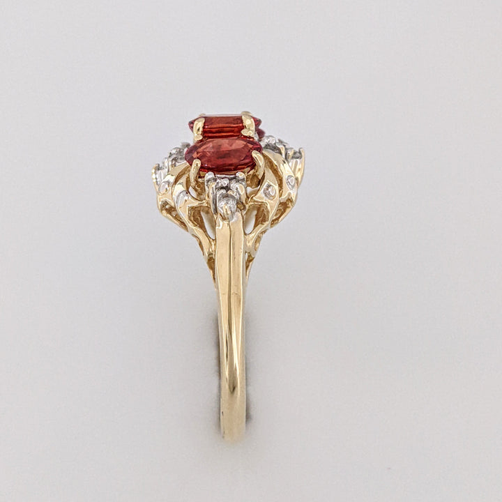 14K LAB CREATED SAPPHIRE ORANGE SAPPHIRE OVAL (3) WITH (12) MELEE ESTATE RING 3.8 GRAMS