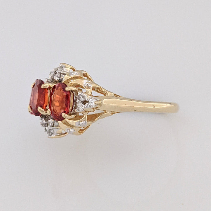 14K LAB CREATED SAPPHIRE ORANGE SAPPHIRE OVAL (3) WITH (12) MELEE ESTATE RING 3.8 GRAMS