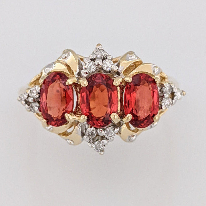 14K LAB CREATED SAPPHIRE ORANGE SAPPHIRE OVAL (3) WITH (12) MELEE ESTATE RING 3.8 GRAMS