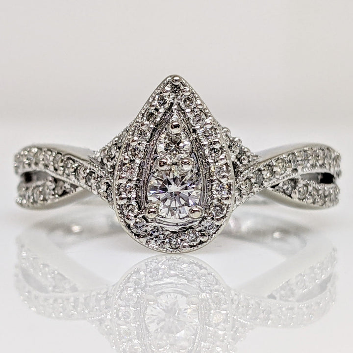 10K WHITE .33 CARAT TOTAL WEIGHT SI2 I-J DIAMOND ROUND (43) TWIST PEAR SHAPE ESTATE RING 3.4 GRAMS