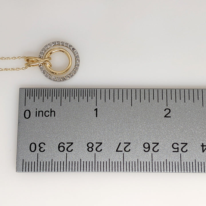 10K TWO-TONE .19 CARAT TOTAL WEIGHT DIAMOND ROUND (25) DOUBLE CIRCLE ESTATE PENDANT & CHAIN 2.5 GRAMS