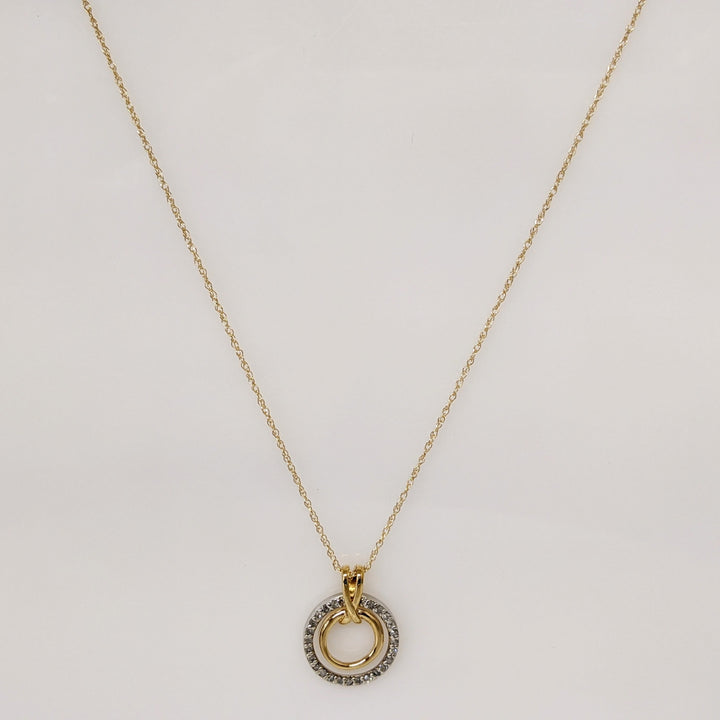 10K TWO-TONE .19 CARAT TOTAL WEIGHT DIAMOND ROUND (25) DOUBLE CIRCLE ESTATE PENDANT & CHAIN 2.5 GRAMS