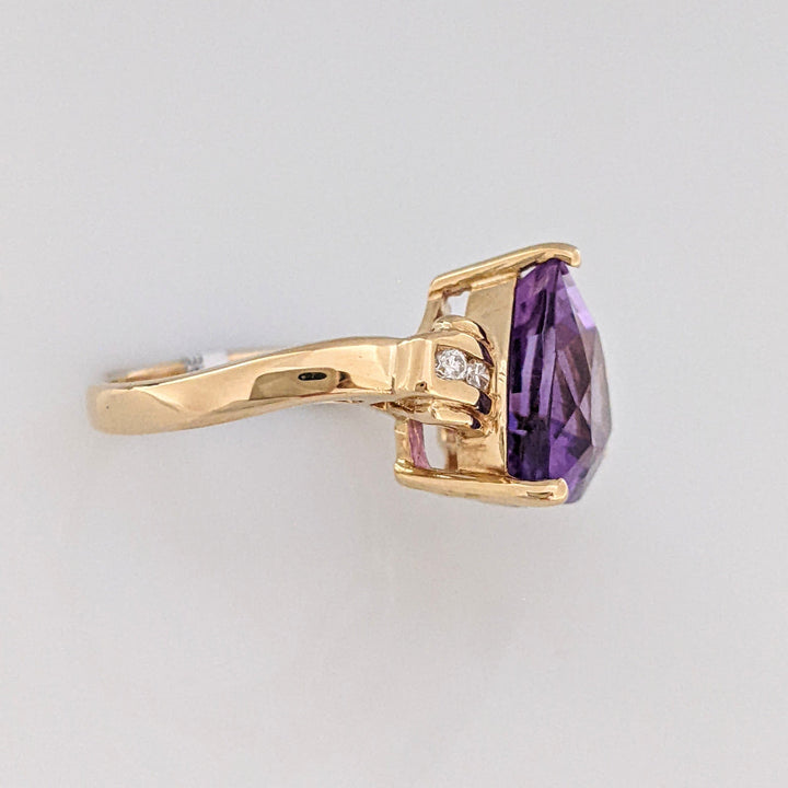 14K AMETHYST TRILLION 12MM WITH (4) MELEE ESTATE RING 4.2 GRAMS