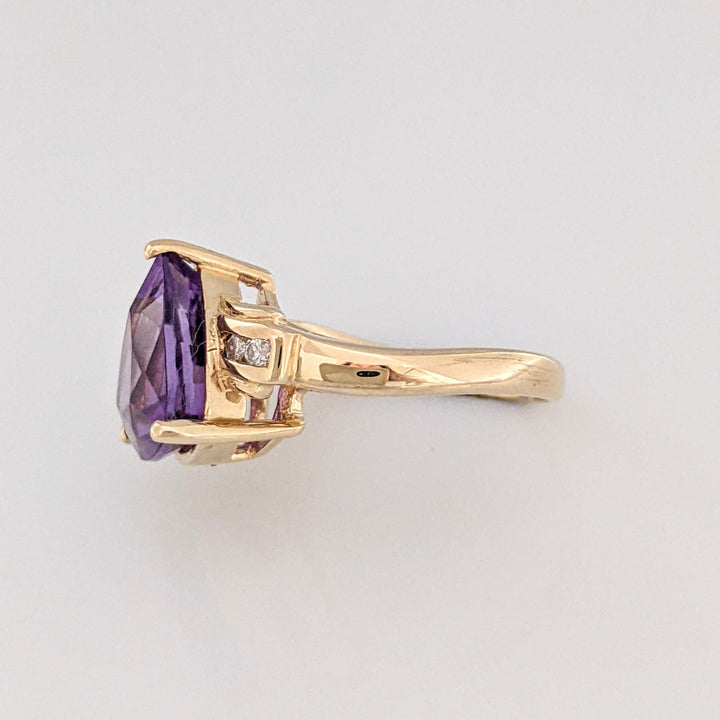 14K AMETHYST TRILLION 12MM WITH (4) MELEE ESTATE RING 4.2 GRAMS