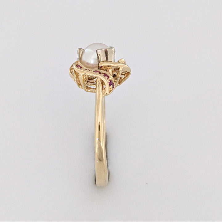 14K PEARL ROUND 6MM WITH (10) RUBY AND (6) MELEE ESTATE RING 3.0 GRAMS