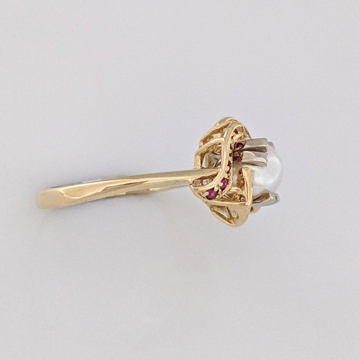 14K PEARL ROUND 6MM WITH (10) RUBY AND (6) MELEE ESTATE RING 3.0 GRAMS