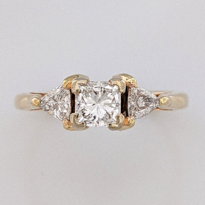 14K .77 CARAT TOTAL WEIGHT VS H DIAMOND PRINCESS CUT WITH (2) TRILLION TRINITY ESTATE RING