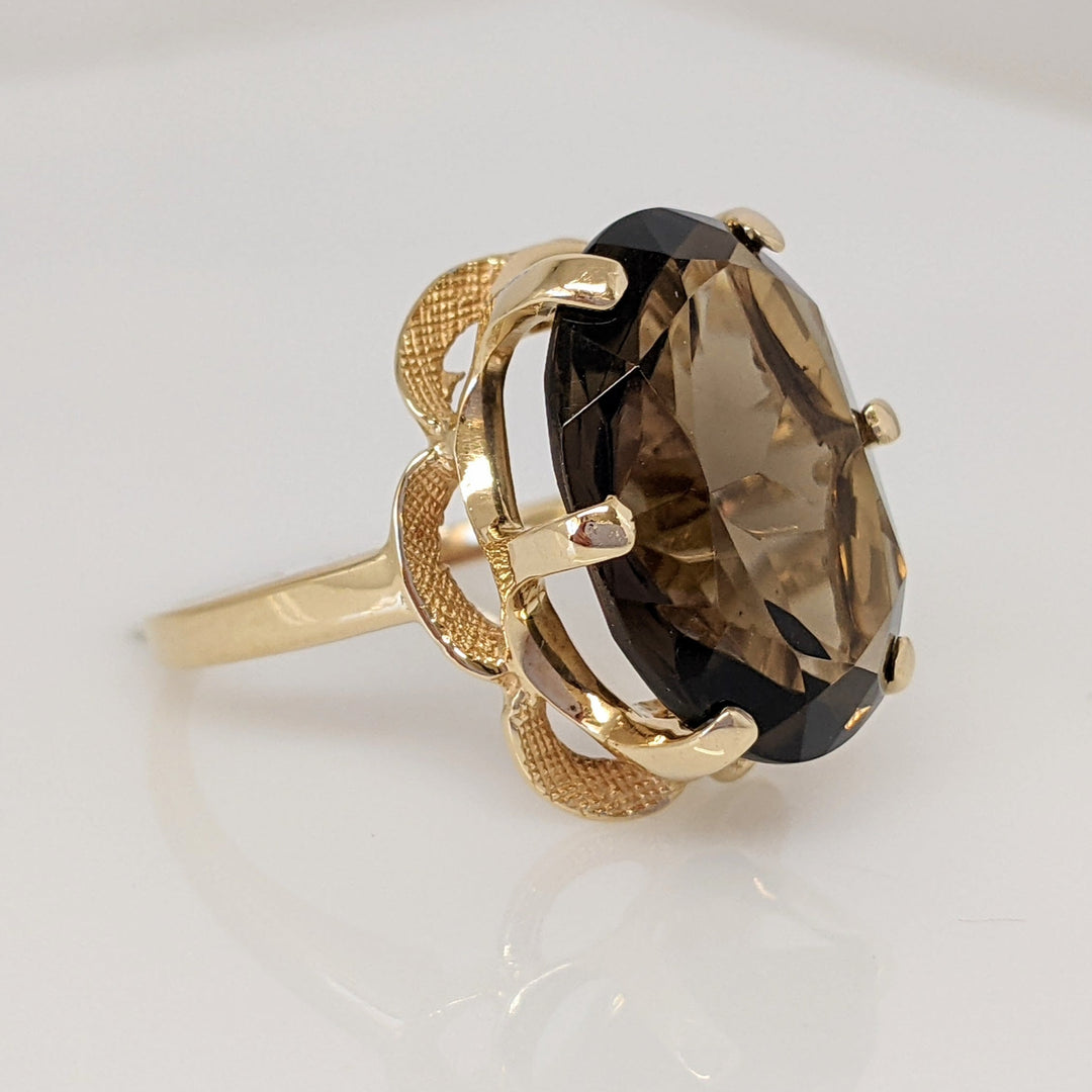 10K SMOKEY QUARTZ OVAL 13X18 WITH SCALLOPED TRIM ESTATE RING 6.4 GRAMS