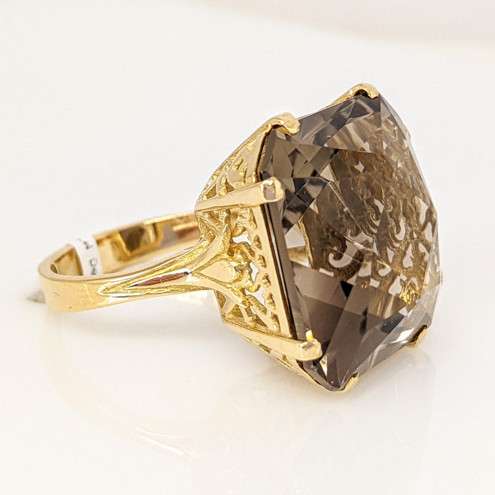 18K SMOKEY QUARTZ CUSHION 18MM ESTATE RING 10.5 GRAMS