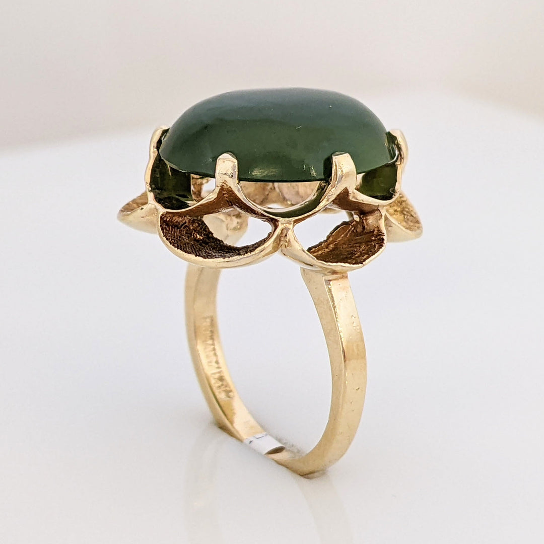 14K JADE OVAL 12X16 CABOCHON WITH RIPPLE GOLD TRIM ESTATE RING 6.2 GRAMS