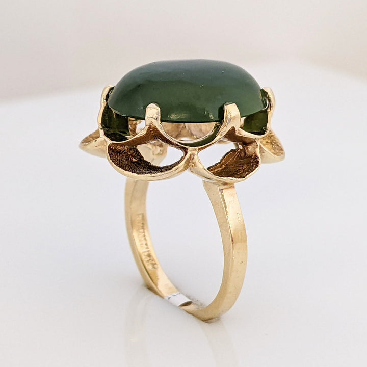 14K JADE OVAL 12X16 CABOCHON WITH RIPPLE GOLD TRIM ESTATE RING 6.2 GRAMS