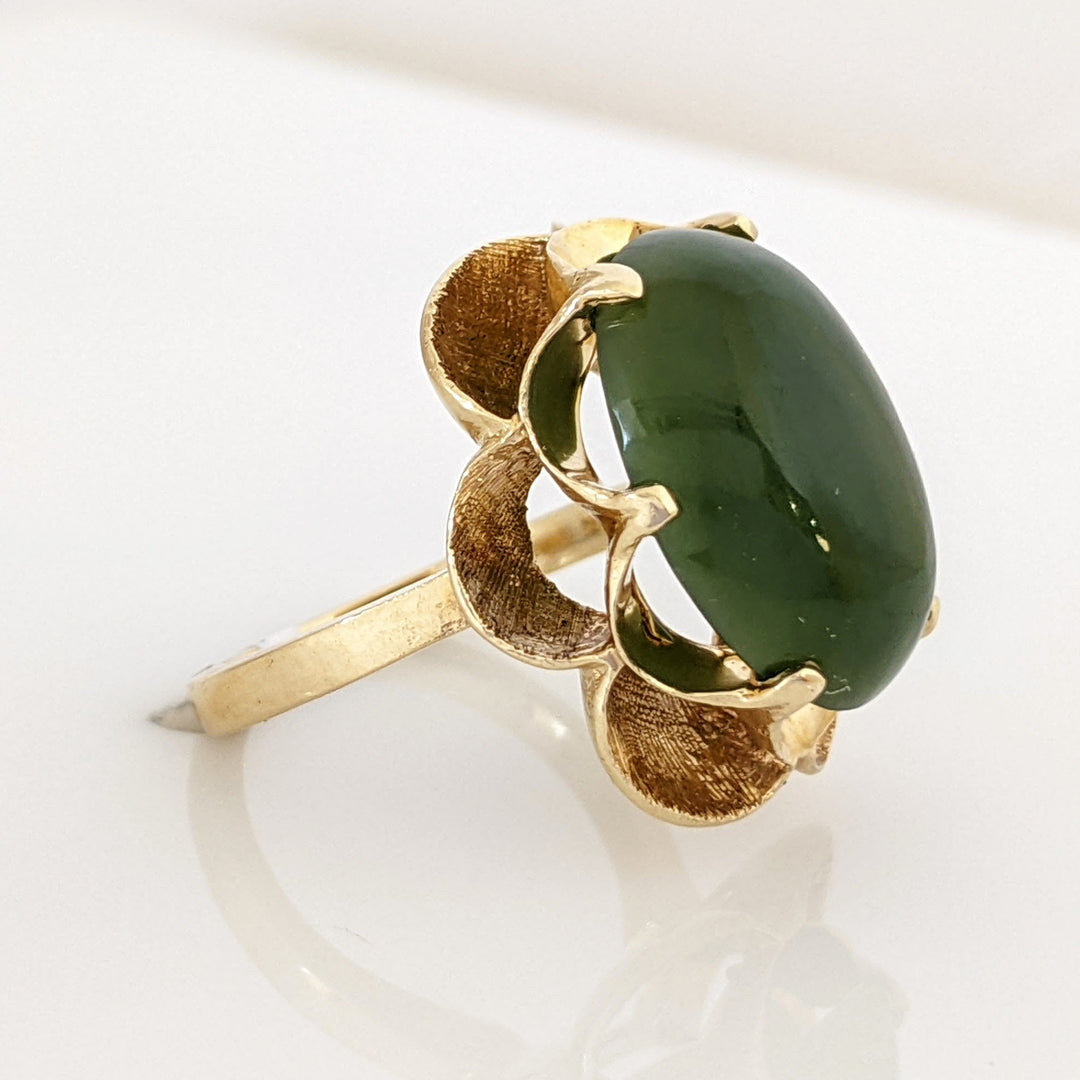 14K JADE OVAL 12X16 CABOCHON WITH RIPPLE GOLD TRIM ESTATE RING 6.2 GRAMS