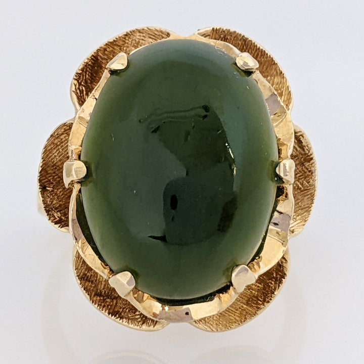 14K JADE OVAL 12X16 CABOCHON WITH RIPPLE GOLD TRIM ESTATE RING 6.2 GRAMS