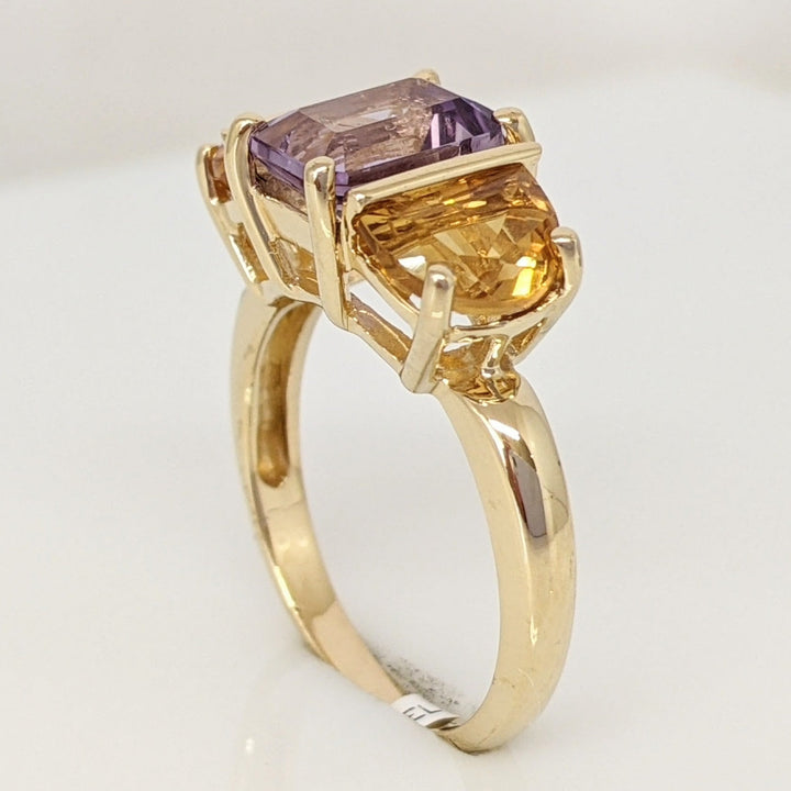 10K AMETHYST EMERALD CUT 6X8 WITH (2) CITRINE HALF MOON ESTATE RING 3.9 GRAMS