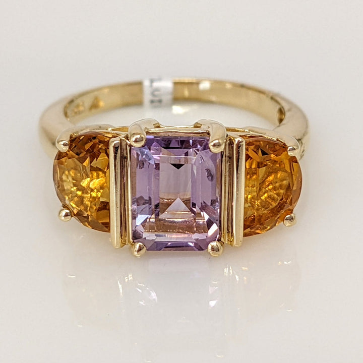 10K AMETHYST EMERALD CUT 6X8 WITH (2) CITRINE HALF MOON ESTATE RING 3.9 GRAMS