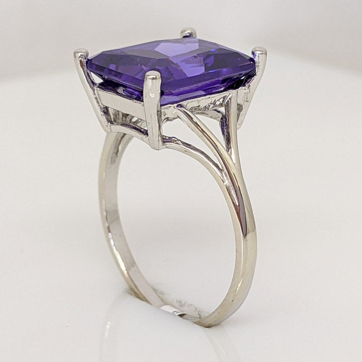 10K WHITE PURPLE GLASS EMERALD CUT 10X12 ESTATE RING 4.4 GRAMS