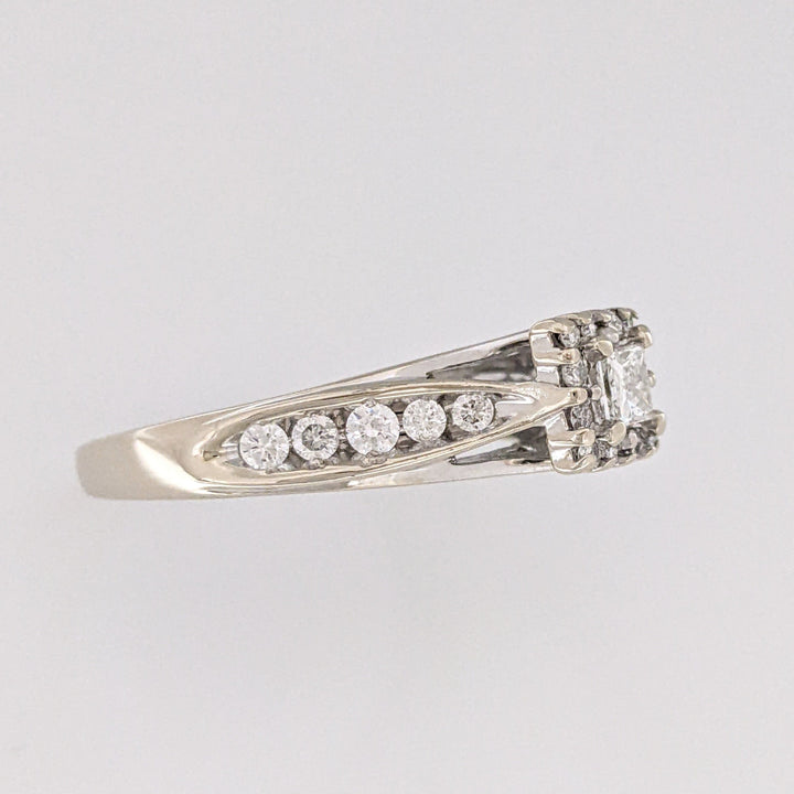 14K WHITE .56 CARAT TOTAL WEIGHT I1 I DIAMOND PRINCESS CUT WITH (22) ROUND ESTATE RING 4.0 GRAMS