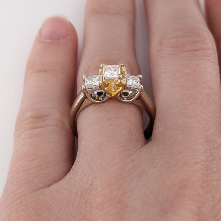 14K TWO-TONE 1.00 CARAT TOTAL WEIGHT  I1 I DIAMOND PRINCESS CUT (3) TRINTIY ESTATE RING 5.2 GRAMS