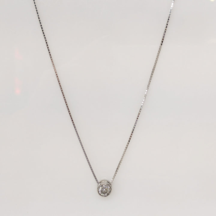 14K WHITE .80 CARAT TOTAL SI2 I DIAMOND ROUND ESTATE BEZEL PENDANT & CHAIN 4.0 GRAMS
