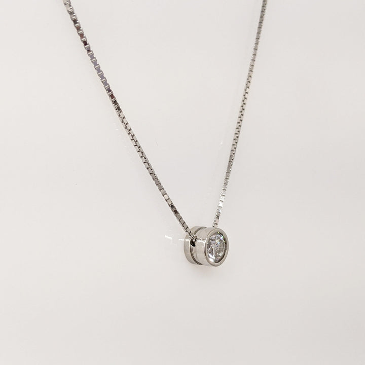 14K WHITE .80 CARAT TOTAL SI2 I DIAMOND ROUND ESTATE BEZEL PENDANT & CHAIN 4.0 GRAMS