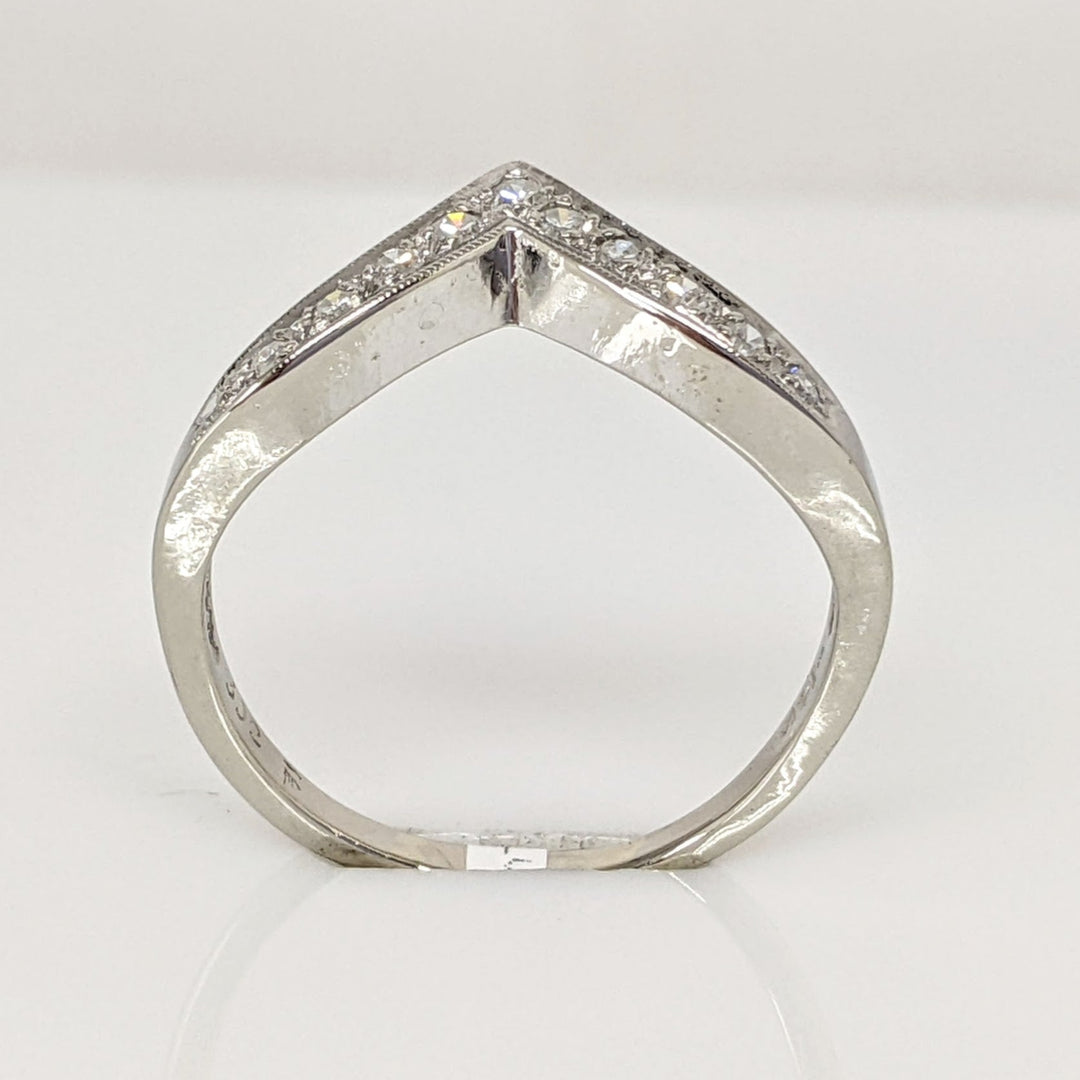 14K WHITE .16 CARAT TOTAL WEIGHT SI2 H DIAMOND ROUND (22) ESTATE V-BAND 2.1 GRAMS