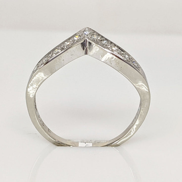 14K WHITE .16 CARAT TOTAL WEIGHT SI2 H DIAMOND ROUND (22) ESTATE V-BAND 2.1 GRAMS