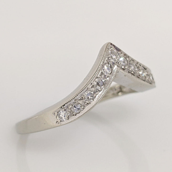 14K WHITE .16 CARAT TOTAL WEIGHT SI2 H DIAMOND ROUND (22) ESTATE V-BAND 2.1 GRAMS