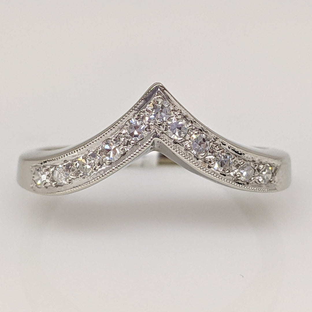 14K WHITE .16 CARAT TOTAL WEIGHT SI2 H DIAMOND ROUND (22) ESTATE V-BAND 2.1 GRAMS