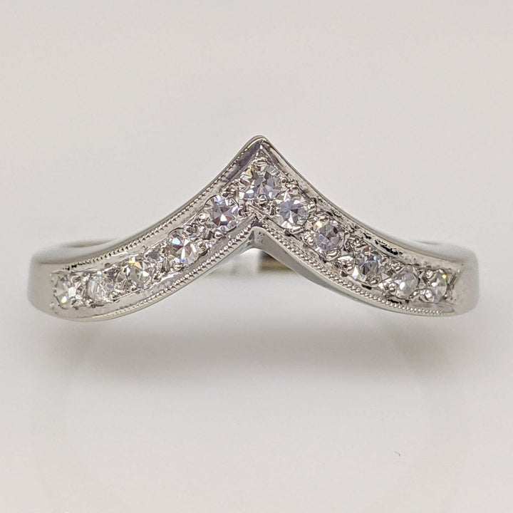 14K WHITE .16 CARAT TOTAL WEIGHT SI2 H DIAMOND ROUND (22) ESTATE V-BAND 2.1 GRAMS