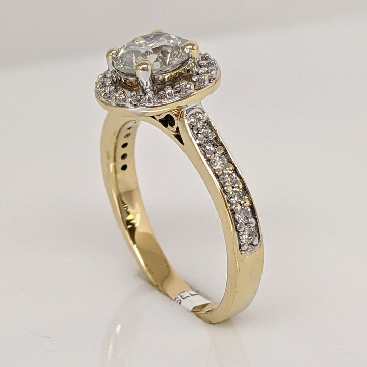 14K .97 CARAT TOTAL WEIGHT I1 I DIAMOND ROUND (33) ESTATE HALO RING 3.3 GRAMS