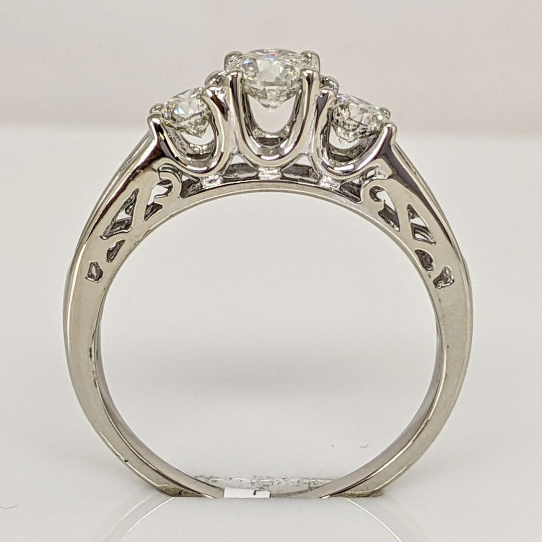 10K WHITE .81 CARAT TOTAL WEIGHT I2 I-J DIAMOND ROUND (3) BAGUETTE (12) ESTATE RING 2.5 GRAMS