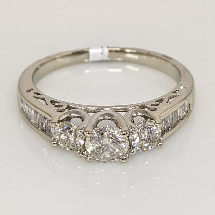10K WHITE .81 CARAT TOTAL WEIGHT I2 I-J DIAMOND ROUND (3) BAGUETTE (12) ESTATE RING 2.5 GRAMS