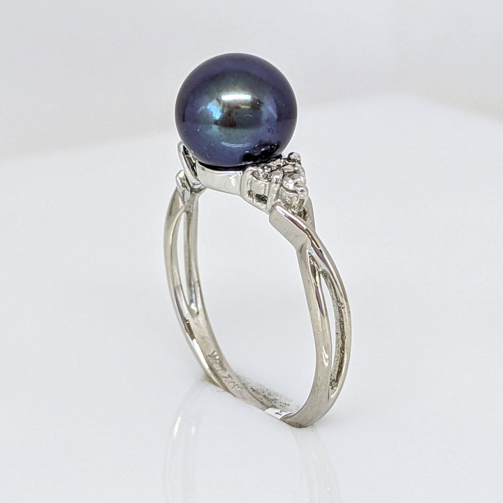14K WHITE BLACK PEARL ROUND 8MM WITH .10 DIAMOND TOTAL WEIGHT (8) ESTATE RING 3.0 GRAMS