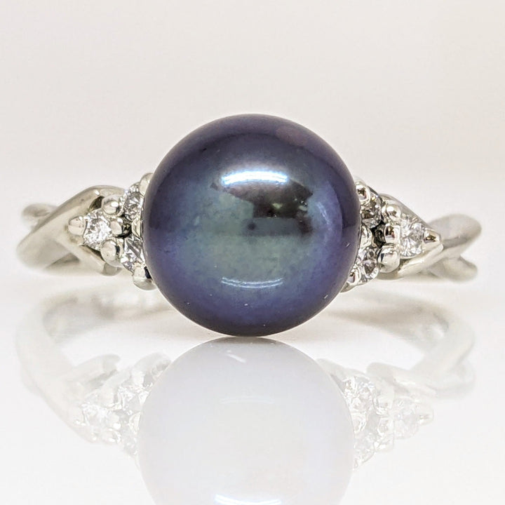 14K WHITE BLACK PEARL ROUND 8MM WITH .10 DIAMOND TOTAL WEIGHT (8) ESTATE RING 3.0 GRAMS