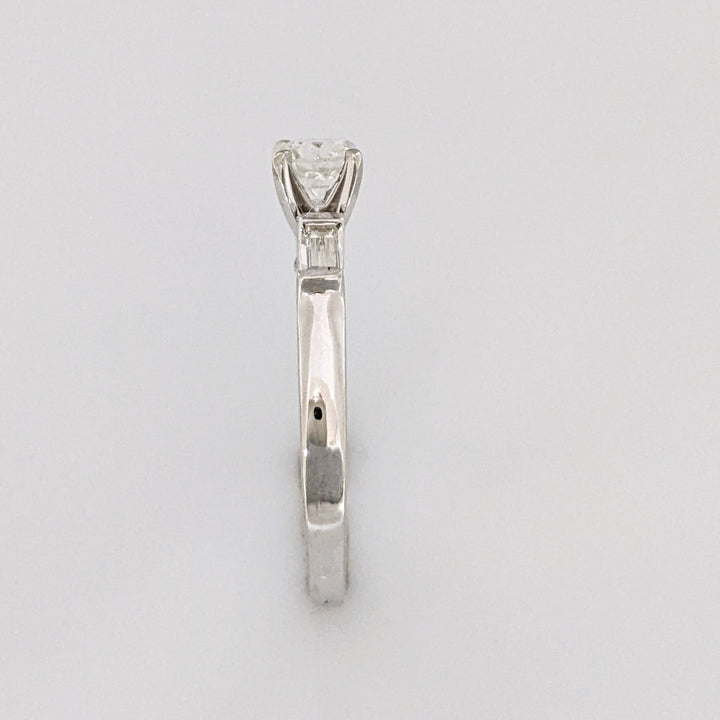 14K WHITE .63 CARAT TOTAL WEIGHT SI2 G DIAMOND ROUND (7) BAGUETTE (2) ESTATE RING 3.3 GRAMS