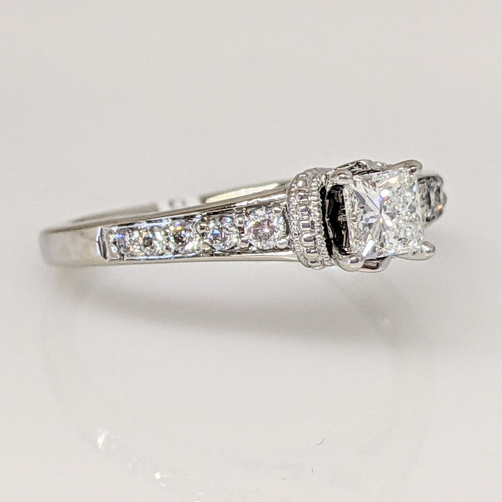 14K WHITE .50 CARAT TOTAL WEIGHT SI1 F DIAMOND PRINCESS CUT (1) ROUND (10) ESTATE RING 3.0 GRAMS