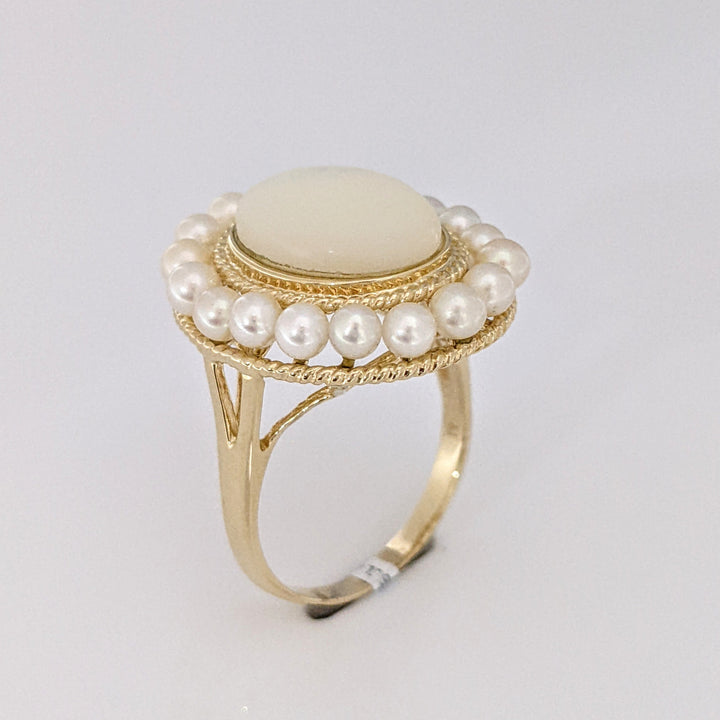 14K MOON STONE OVAL WITH ROUND PEARL TRIM ESTATE RING 6.4 GRAMS