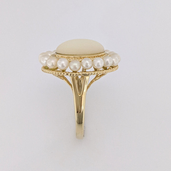 14K MOON STONE OVAL WITH ROUND PEARL TRIM ESTATE RING 6.4 GRAMS