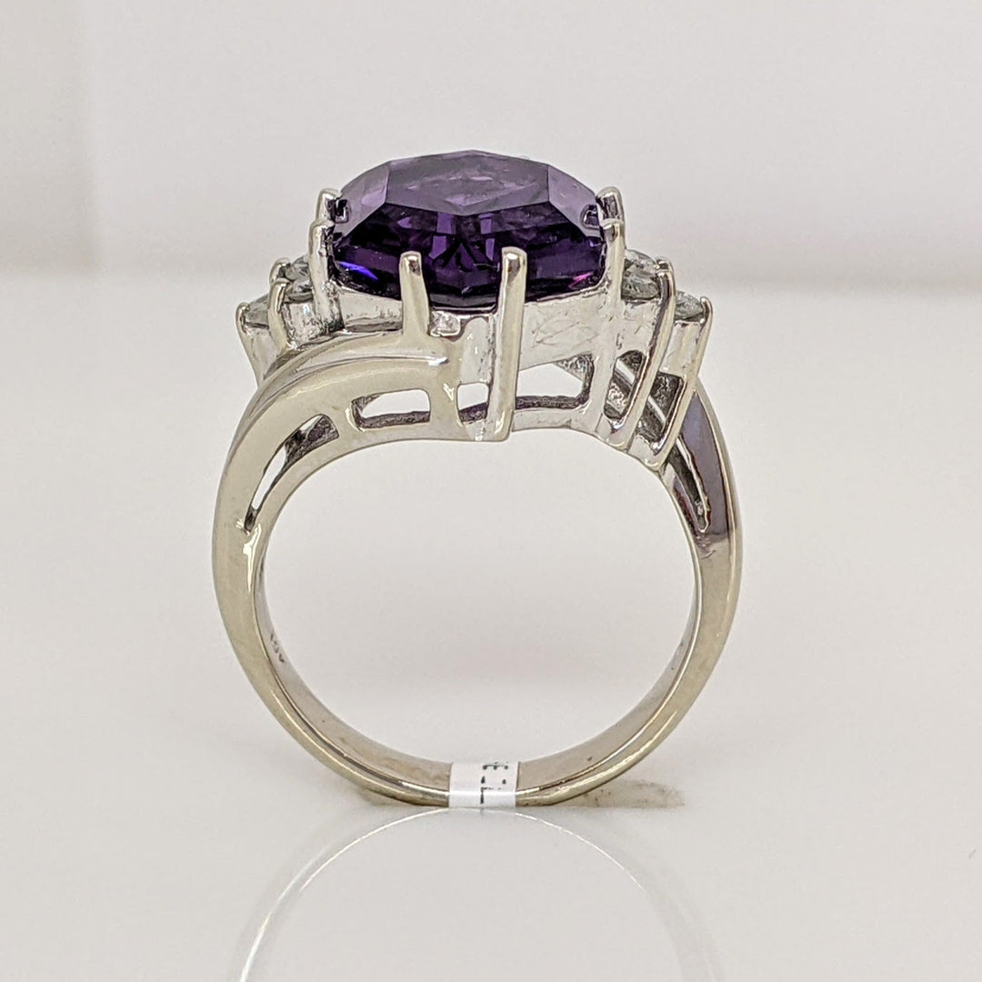 10K WHITE AMETHYST HEXAGON 9X12 WITH (6) MELEE ESTATE RING 4.5 GRAMS