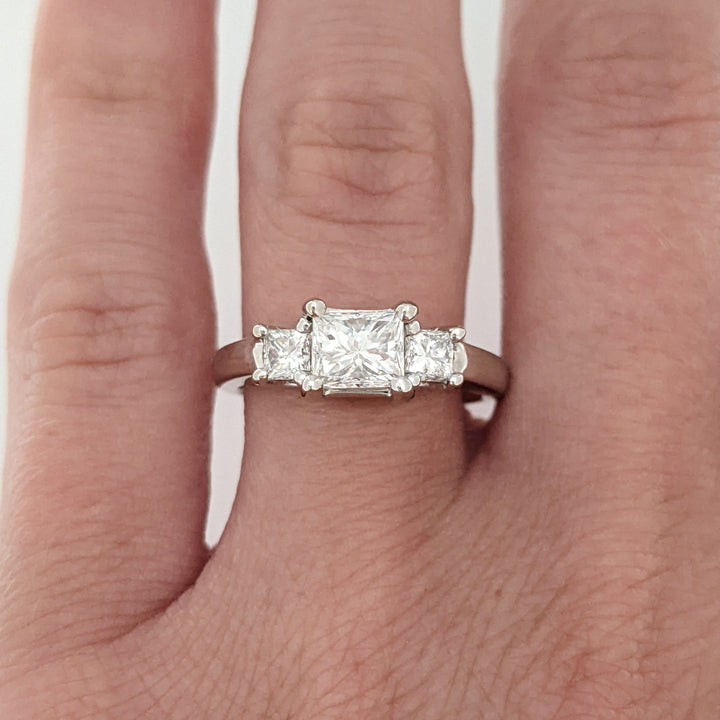 14K WHITE 1.04 CARAT TOTAL WEIGHT VS2 G DIAMOND PRINCESS CUT (3) ESTATE RING 4.4 GRAMS