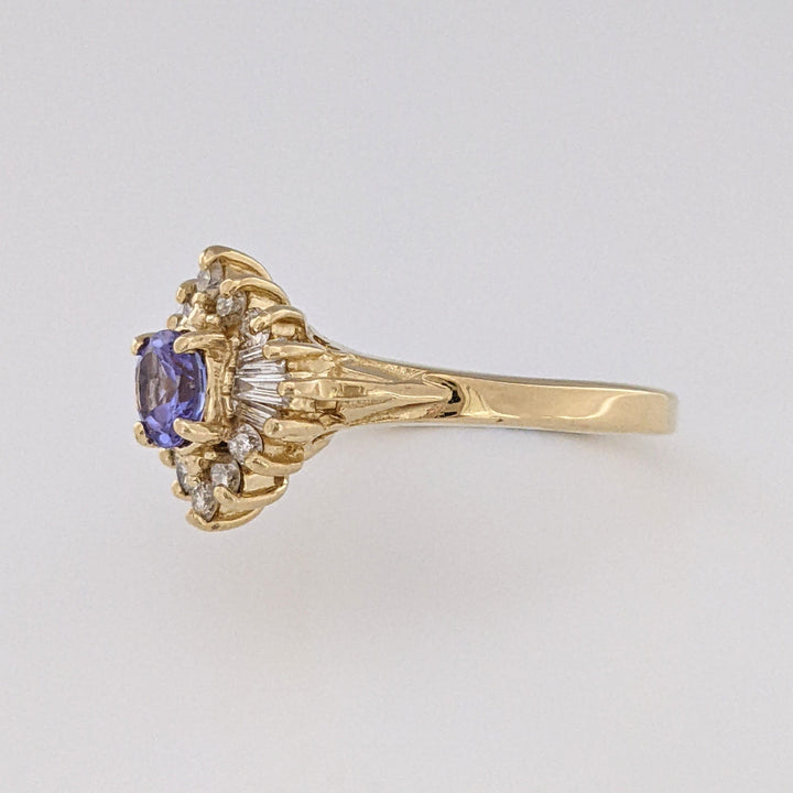14K TANZANITE ROUND 4.5MM WITH ROUND/ BAGUETTE DIAMOND MELEE ESTATE RING 3.0 GRAMS