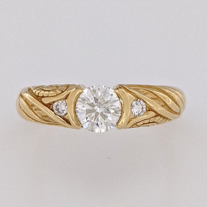 18K .55 CARAT TOTAL WEIGHT VS1 H DIAMOND ROUND (3) ESTATE RING 5.5 GRAMS