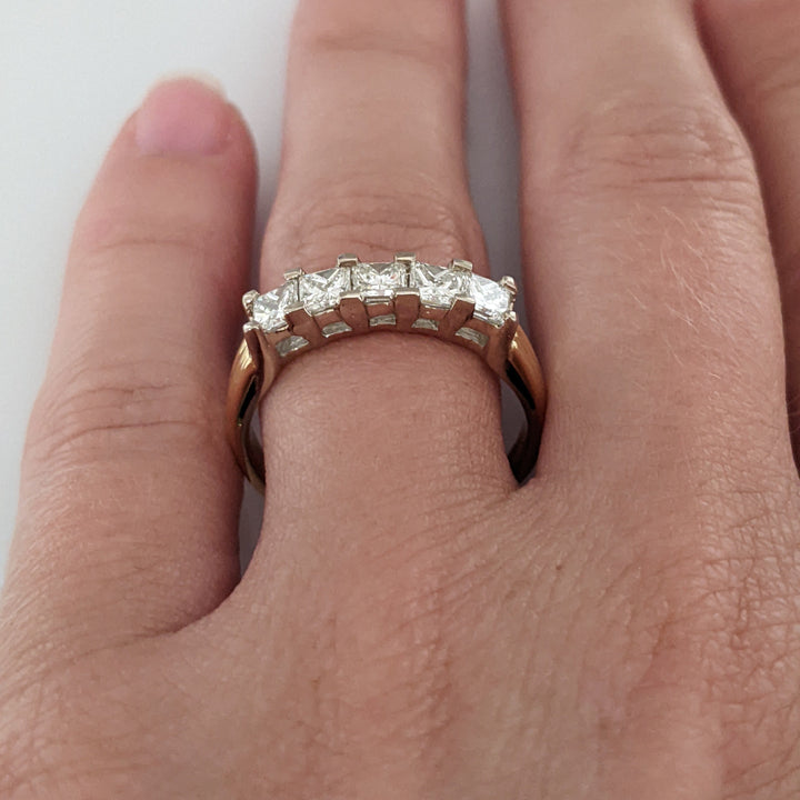 18K .95 CARAT TOTAL WEIGHT VS2 I-J DIAMOND PIRNCESS CUT (5) ESTATE BAND 3.9 GRAMS